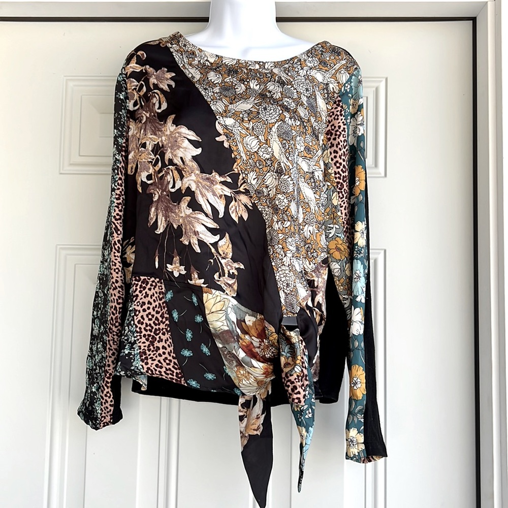 Ladies stylish blouse